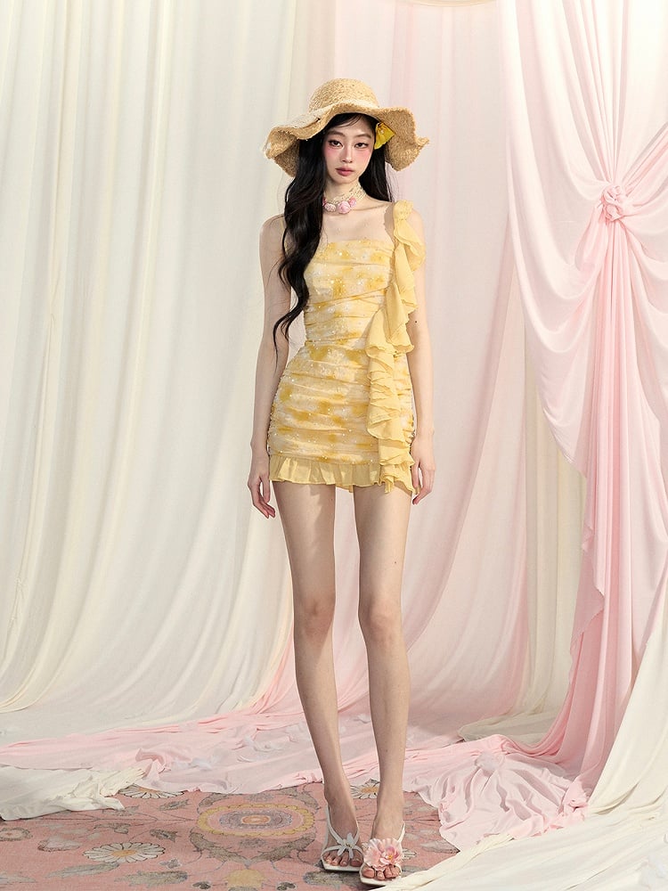 Gelbes, figurbetontes Minikleid mit kaskadierendem Rüschenbesatz und gerafftem Design