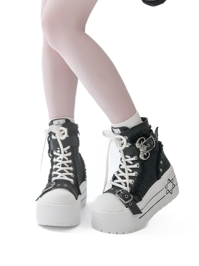 Schwarze Stiefel Bullhorn Plateau weiße Punksohle Schnalle - mit Canvas