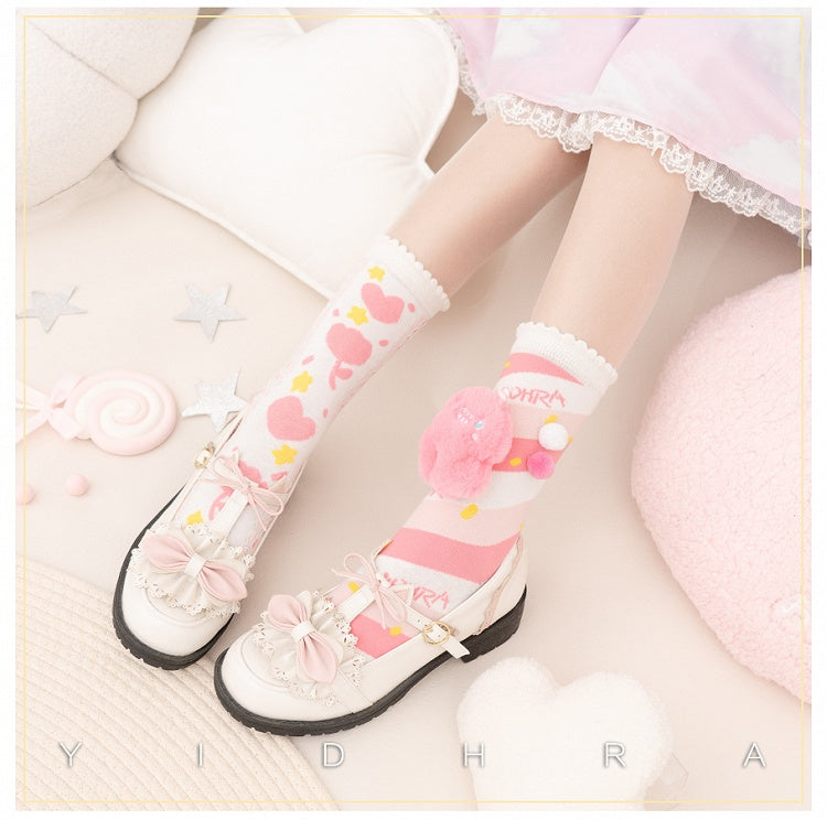 Süße Lolita-Socken mit niedlichem Plüschtier verziert