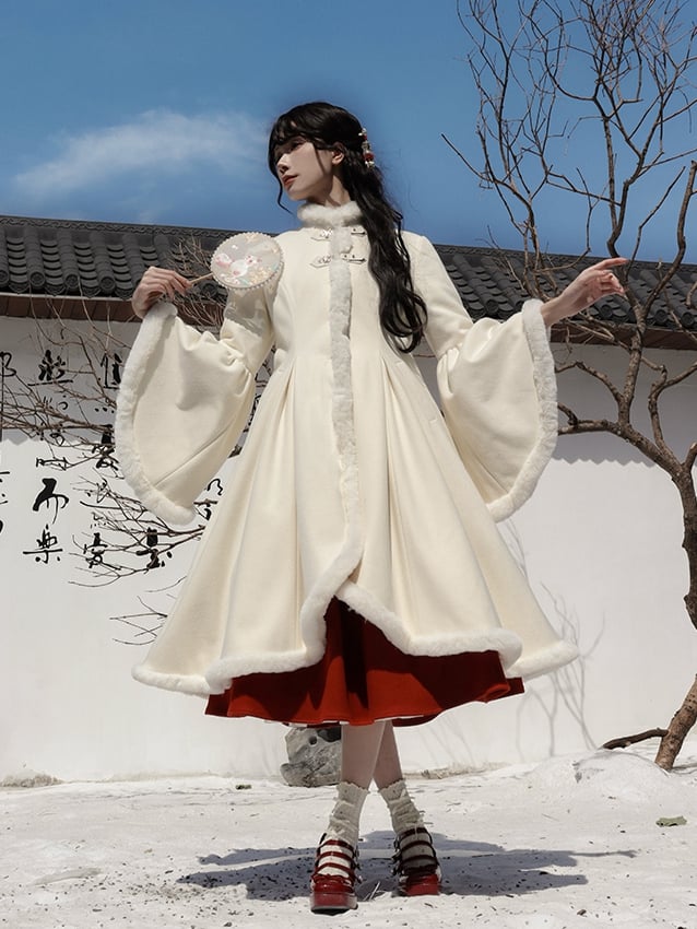 Wollmantel mit Fleecefutter und Plüschbesatz in Off-White
