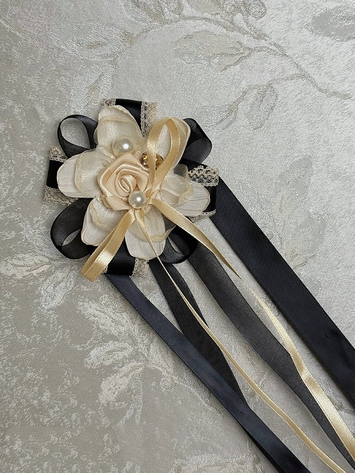/ BlackGold Brooch Silver Champagne