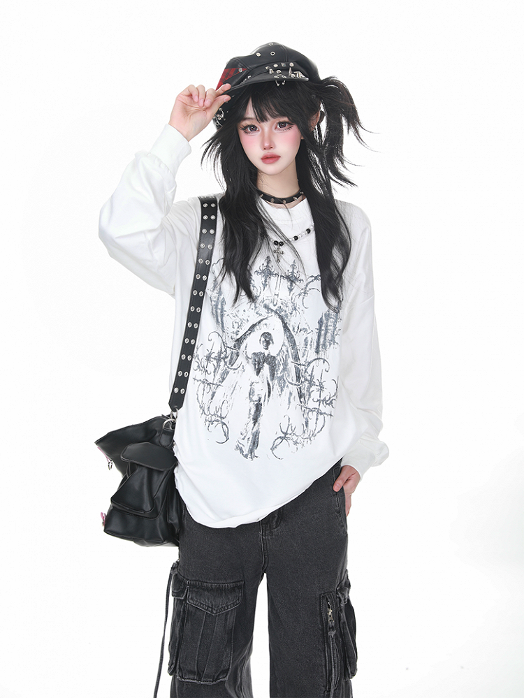 Bead Black/White Distressed Long Sleeve Sweatshirt with Detachable Chain