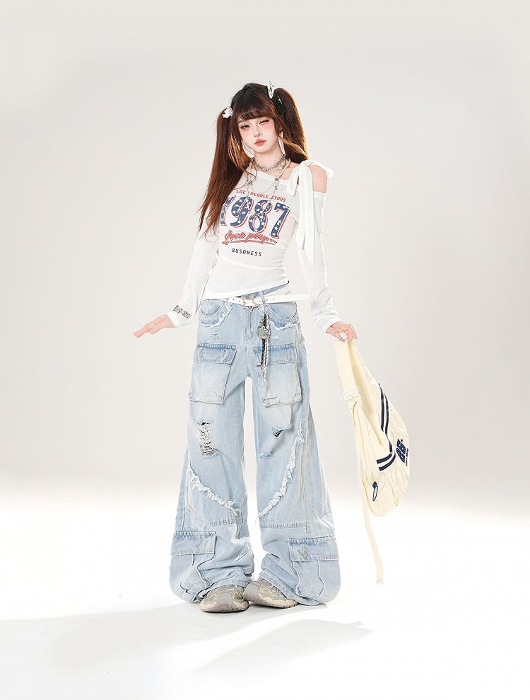 Top mit Vintage-Zahlendruck in Blau/Weiß/Schwarz und asymmetrischem Ausschnitt