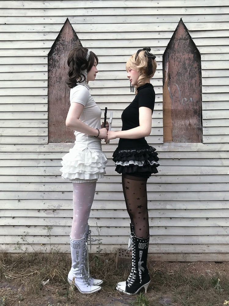 Gestufter Cross Skort Gothic Schwarz/Weiß Elastische Taille Spitzenbesatz Pumphose