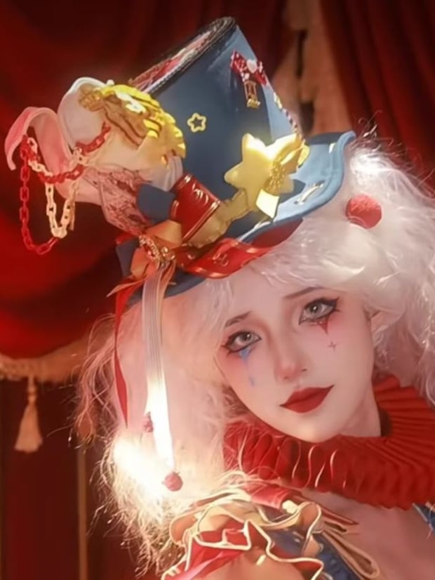 Big Ears Circus Poker Blau-Rot Kette Schleife verziert Hasenhut