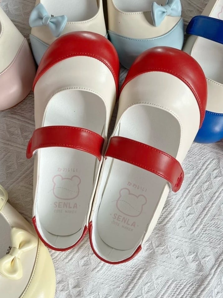 Süße flache Klettschuhe Riemen Bär Beige Details Lolita Rote Verschlüsse