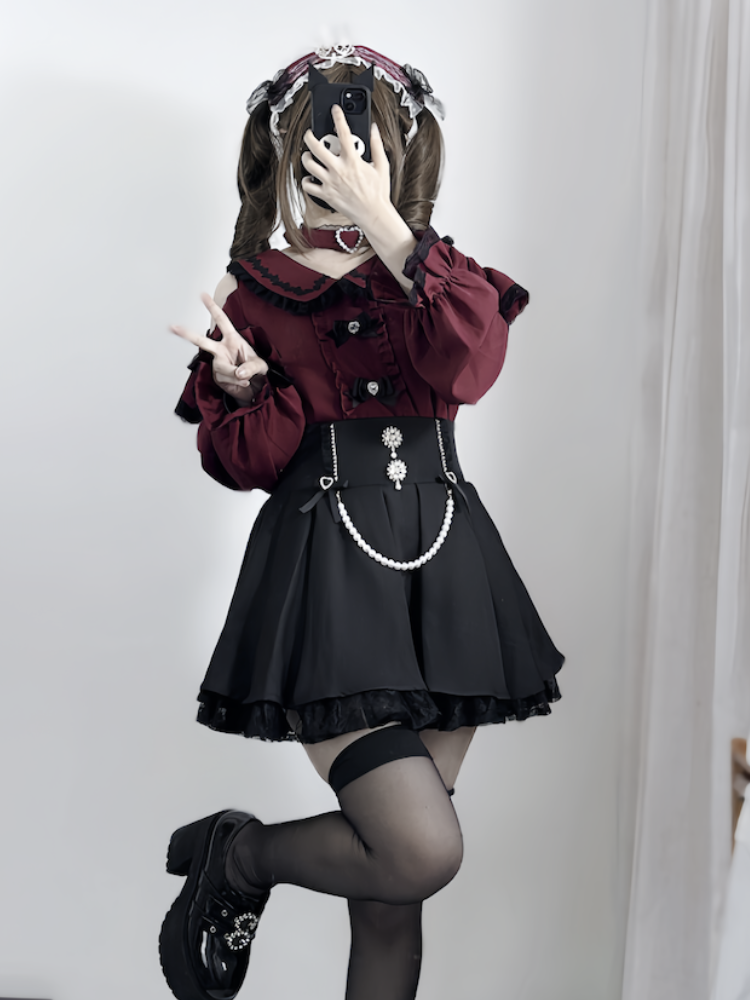 Jirai Kei Peter Pan Collar Cutout Shoulder Contrast Detachable Choker Trim Blouse Black with Wine Red Design Lace