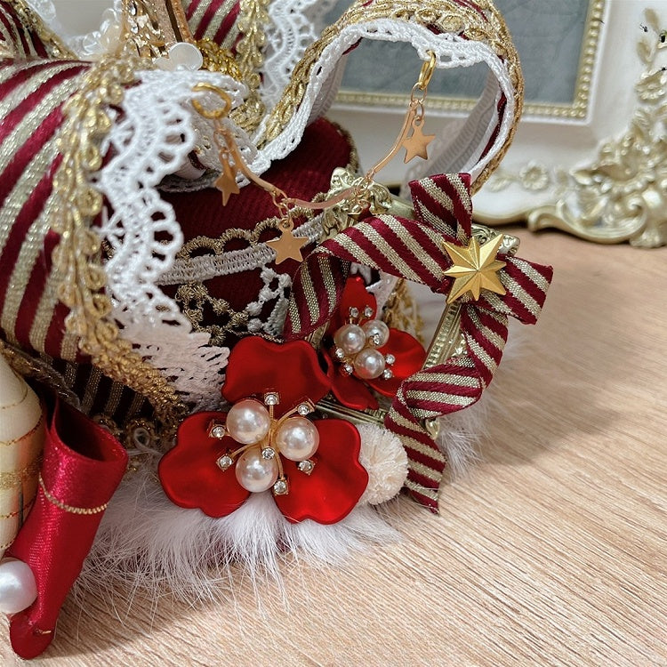 Und 2 Mini-Weihnachts-Strasskronen mit verzierten Hüten und Perlenkreuzen