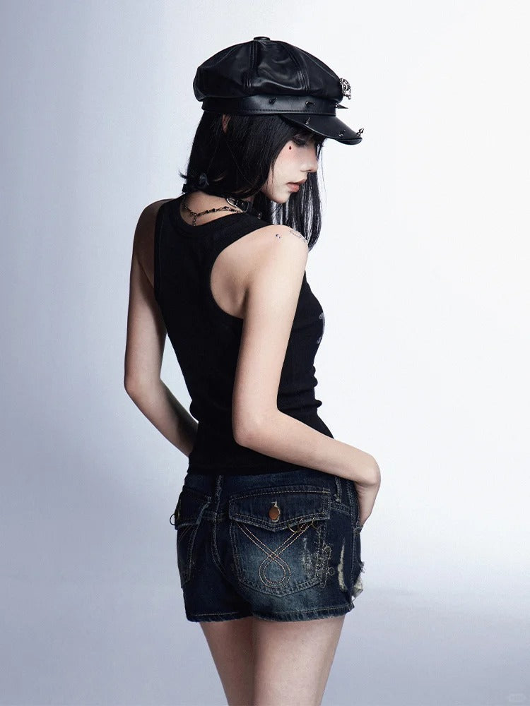 Black Letter Print Vintage Slim-fitting Tank Top Glamorous