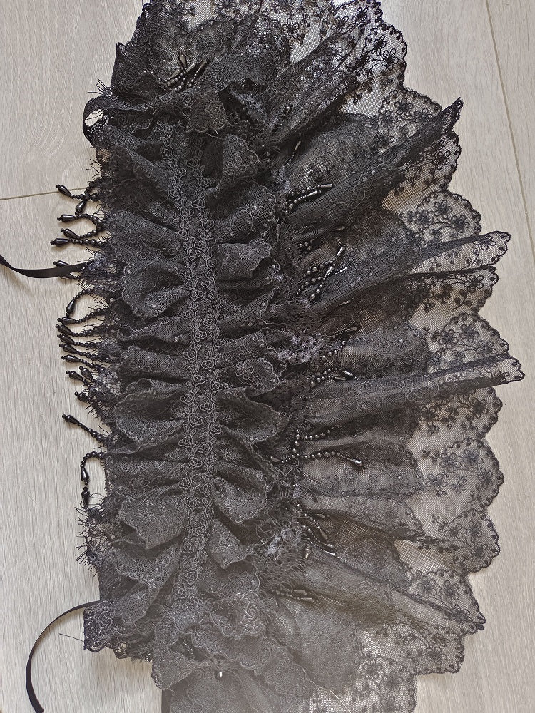 Black / White / Apricot Bonnet