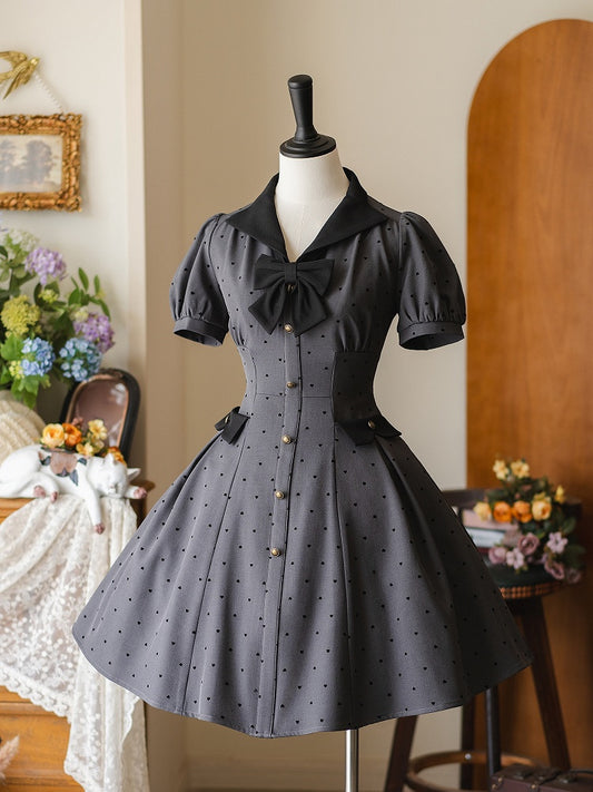 Schwarz Grau Puff Dunkles Kleid Ärmeln Kleine Herzförmige Muster Mode Retro