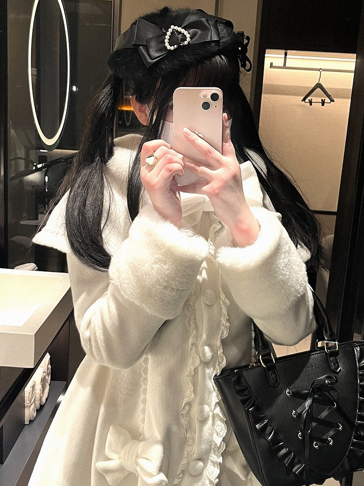 Béret en peluche Jirai Kei noir/blanc avec nœud papillon