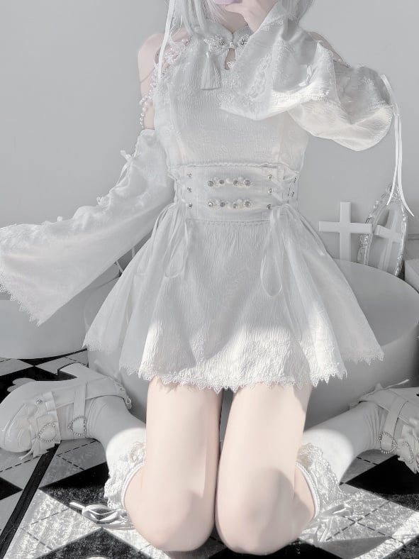 Jirai Kei White Jacquard Cheongsam with Set Detacable Collar Waist Chain+Lace-up Top Beaded Shorts
