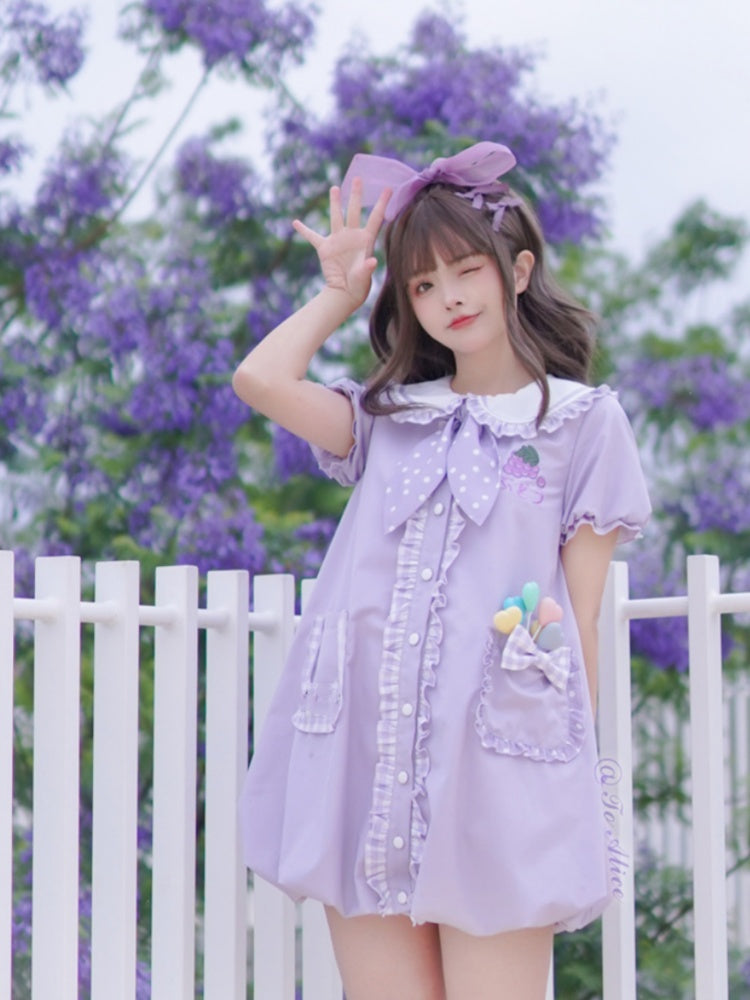 ライトパープルのピーターパンカラー、パフスリーブ、グレープバブルスカートドレス