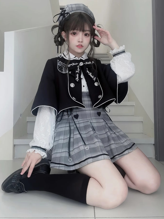 Jirai Kei Graues Set, Peter-Pan-Kragen, hoher Taille, Kellerfaltenrock, kariertes Kleid + Shorts mit Rüschenbesatz und Bündchen