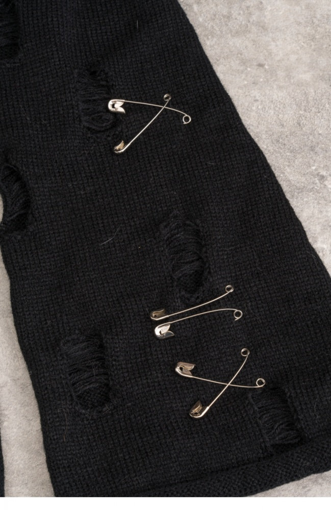 ホワイトボーンズ ディストレストホールズ ゴシックブラックニットレッグウォーマー