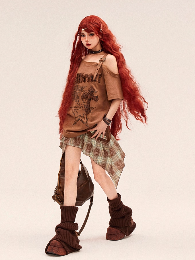 Fashion Gyaru Asymmetrical T-shirt Neckline Leopard Cross Applique Brown