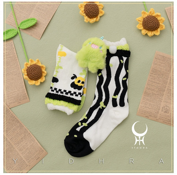 Süße Lolita-Socken mit niedlichem Plüschtier verziert