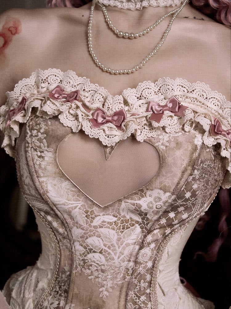 16-Bone – Shaper Silhouette Heart Corset Victorian-Inspired