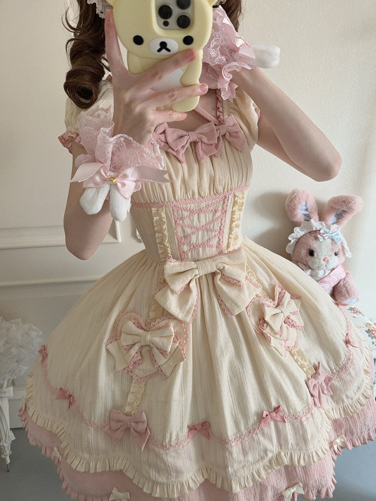 Gewellter Rand, Scool Lolita-Baumwolle, gelber Rock, Akzente, rosa Kleid und Schleife, alte Borte