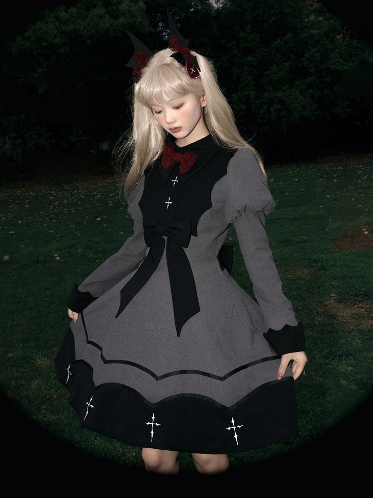 Geschwungenes Gothic Grau Schwarz und Flügel Lolita Fledermaus Mieder Juliette