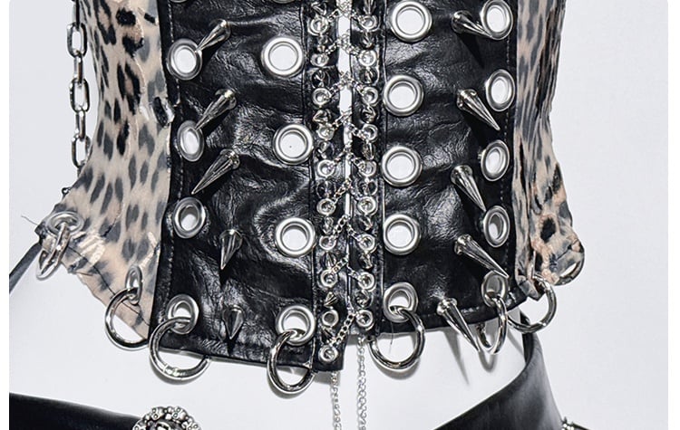 Schwarzes Neckholder-Korpus-Top mit Leopardenmuster und Nietenringen