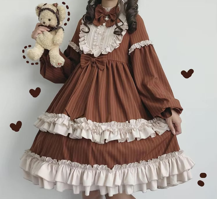 Elegantes Dienstmädchenkleid in Altrosa