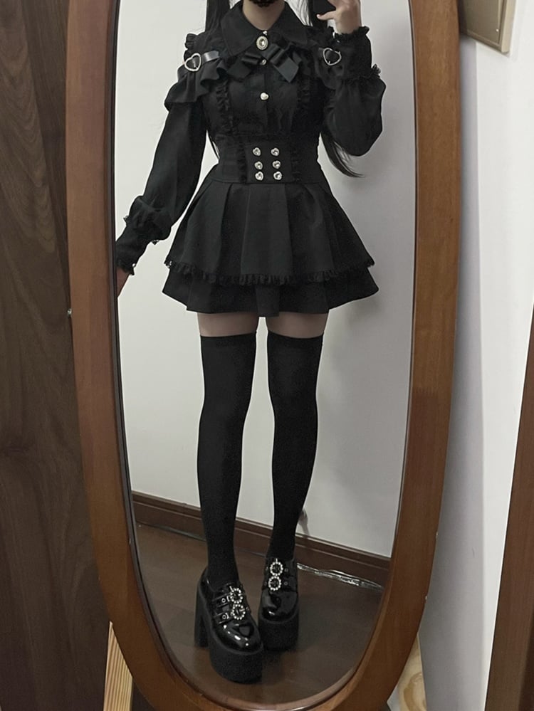 ブラックのスイートハートボタン留めカットアウトジライケイトップス(蝶ネクタイ付き)