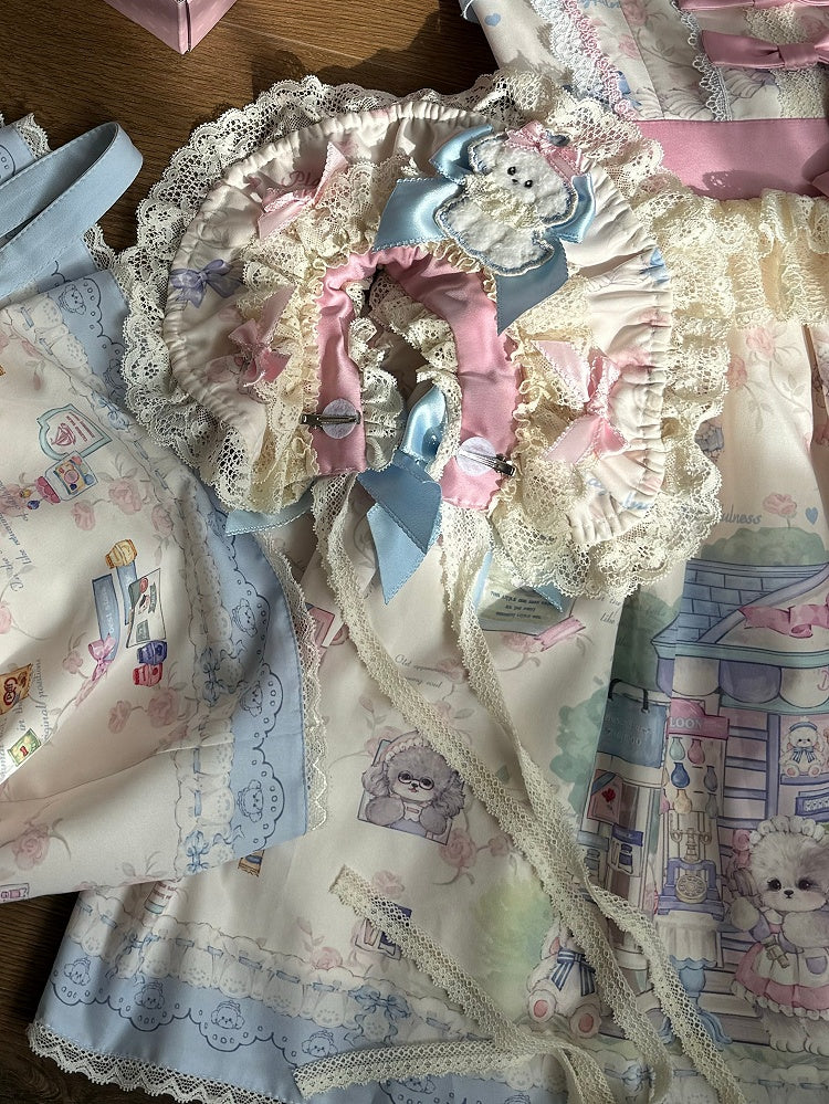 Verzierte blaue Motorhaube, rosa und Schleifen