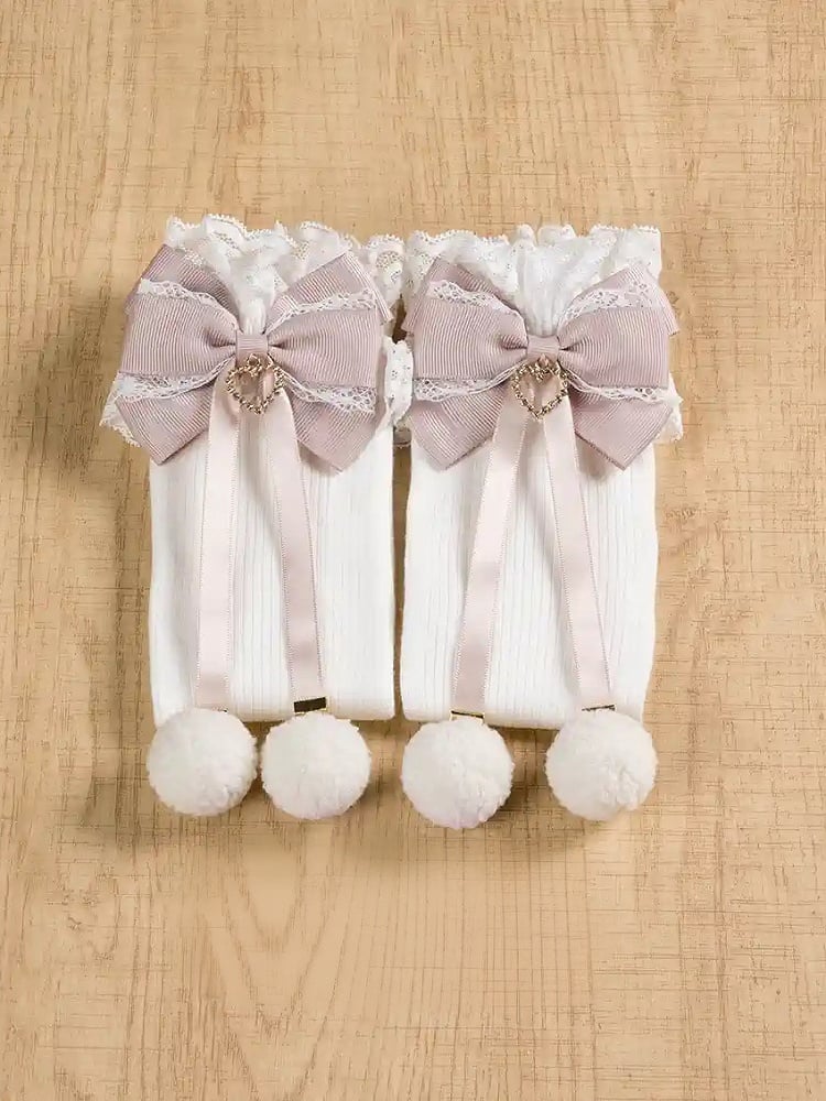 Jirai Kei Bas au-dessus du genou avec détails pompons et poignets en dentelle et nœuds