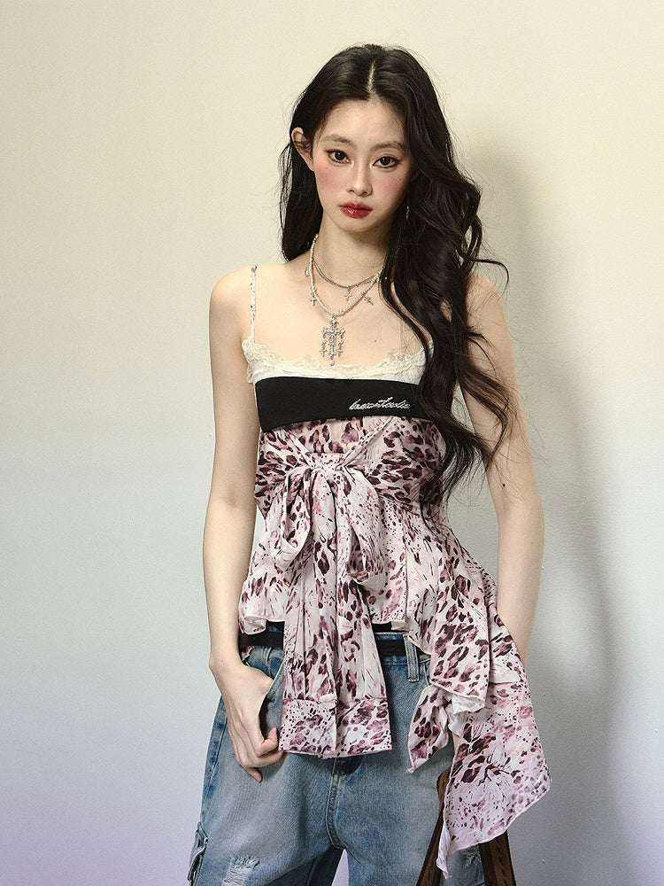 Glamouröses Cami-Top mit asymmetrischem Saum und selbstbindendem Riemen vorne in Rosa