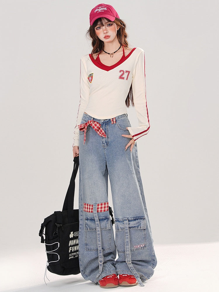 Hellblaue Jeans mit weitem Bein und abnehmbarer karierter Schleife und Cargotaschen