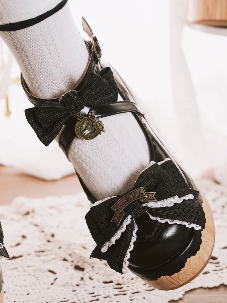 Sweet Toe Bow Charm Uhr - Schwarze runde Lolita Plateau-Akzente