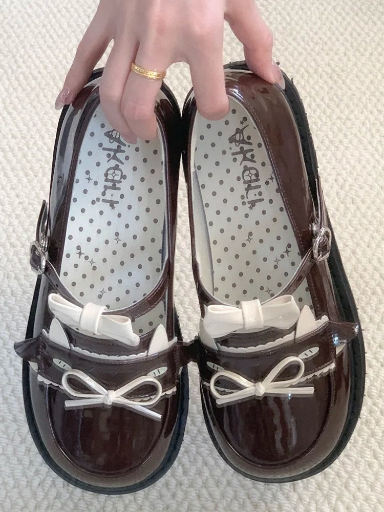 Niedriger Absatz mit braunem PU-Lammherz, benommener Schnalle und Schleifendetails, Schuhe JK Cute