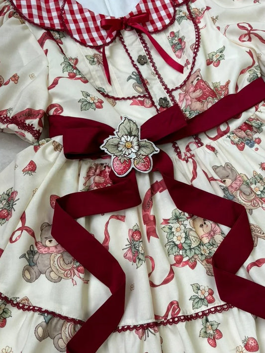 Brooch Strawberry Embroidery