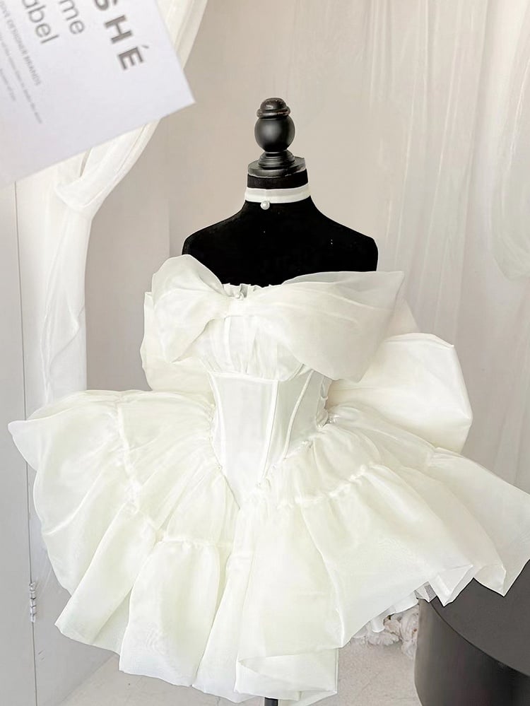 Robe d'anniversaire princesse jaune clair à taille basque et gros nœud
