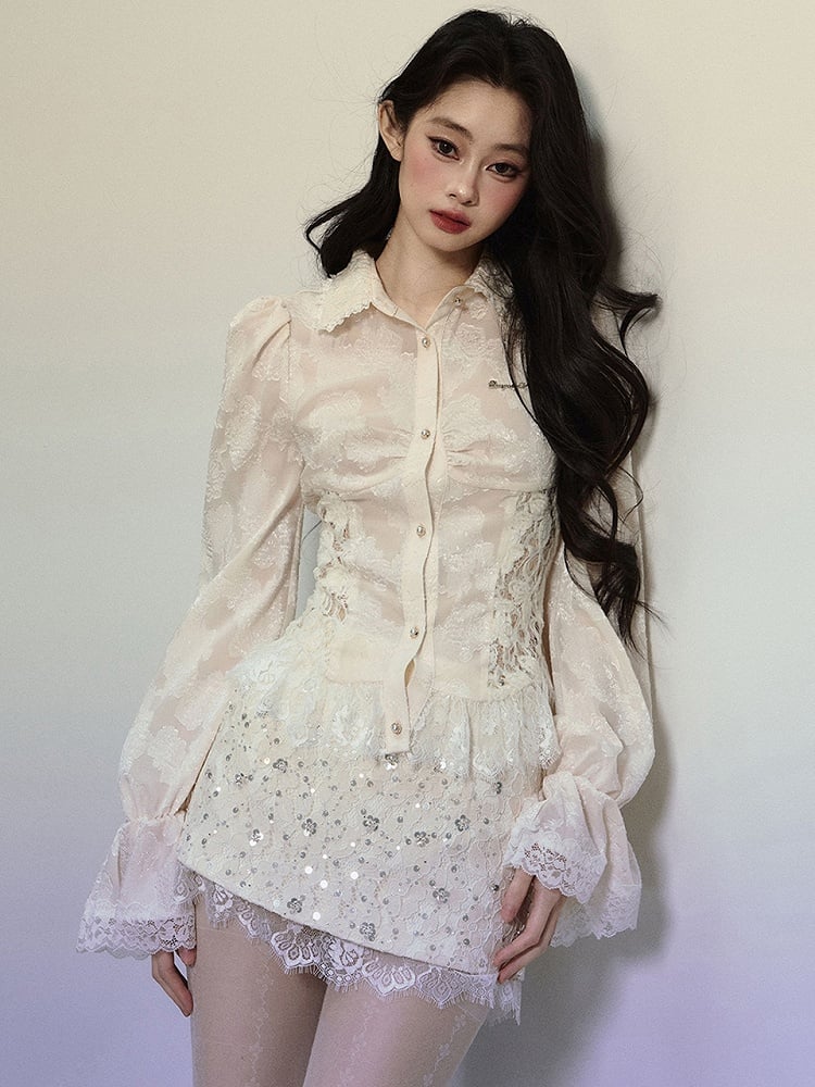 Aprikosenfarbene Bluse mit Spitzenpatch an der Taille und Puffärmeln