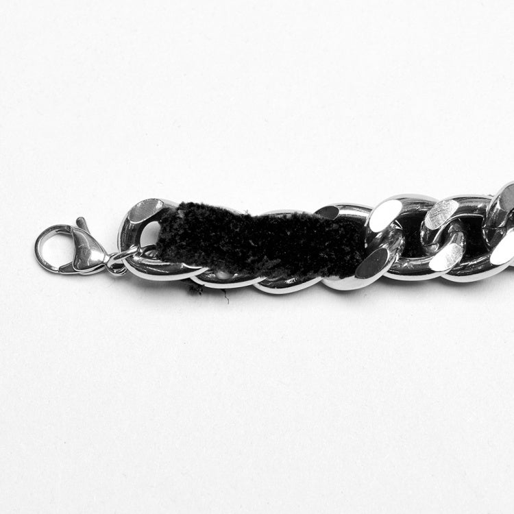 Wunderschönes schwarzes Gothic-Kreuz-Halsband