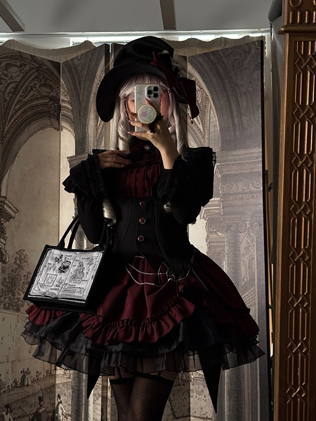 Sac à main brodé avec livre de magie noire