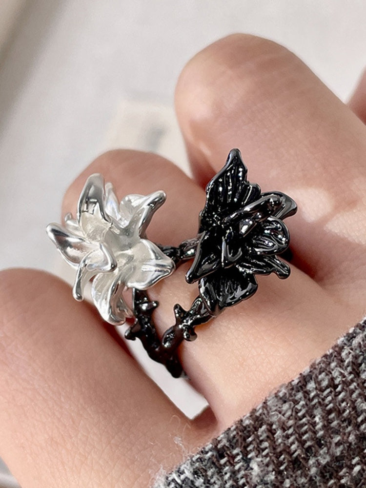 Black White Floral Cheongsam Style Ring