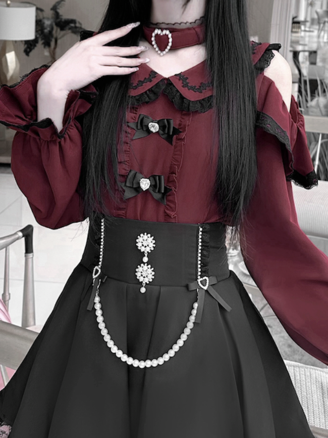Jirai Kei Peter Pan Collar Cutout Shoulder Contrast Detachable Choker Trim Blouse Black with Wine Red Design Lace