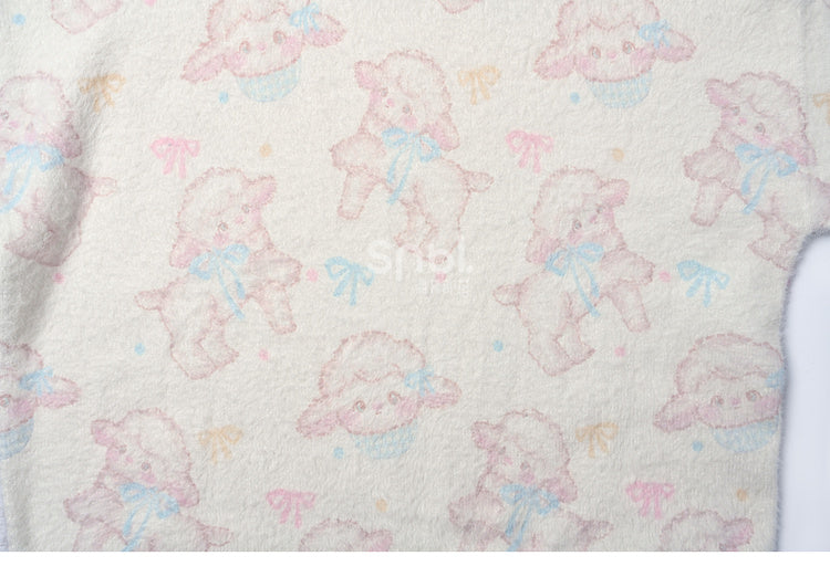 スカラップエッジトリムのベージュのキュートなラム柄セーター