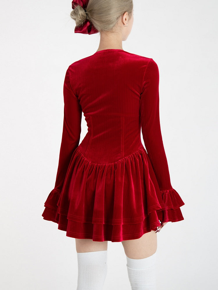 レッドベルベットのVネックベルスリーブグラマラスティアードスカートミニドレス