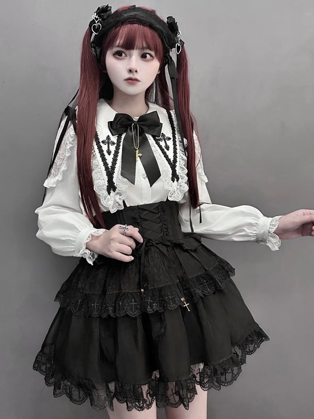 Chemise blanche Jirai Kei à col plat pointu et épaules en dentelle style mines terrestres