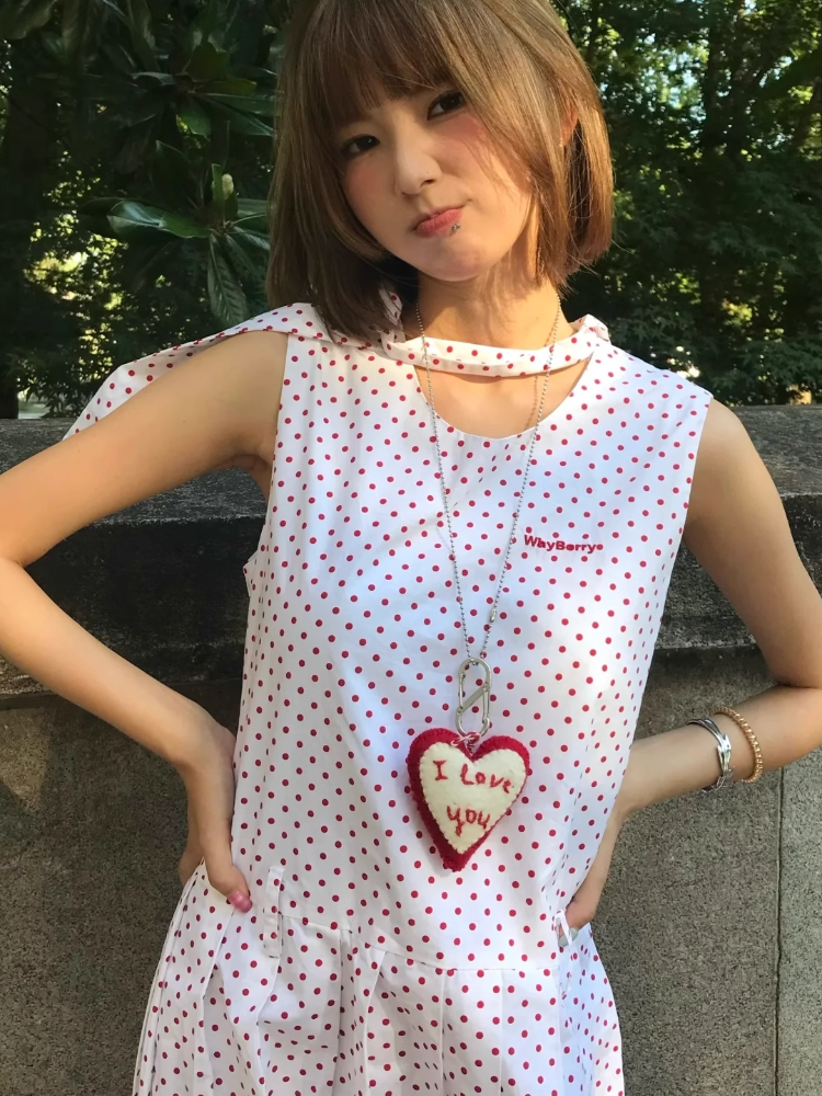 レッドハートペンダントチェーンネックレス