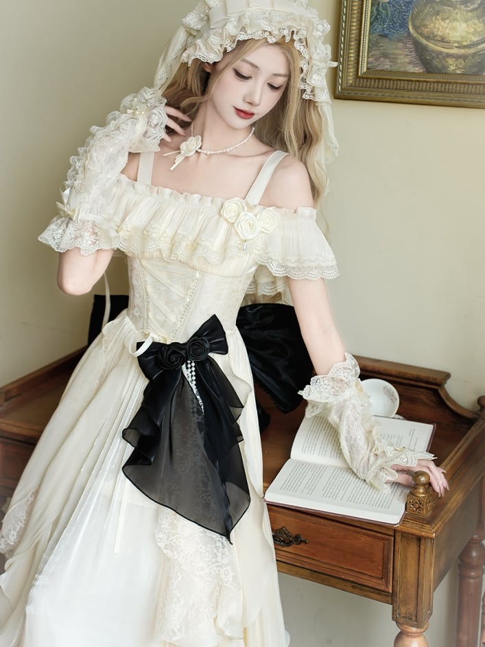 Camellia Necklace Beige