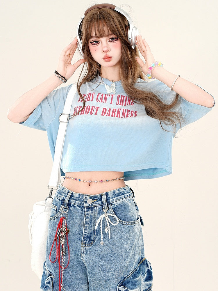 Crop T-Shirt mit Farbverlauf und Buchstaben in Rosa/Blau