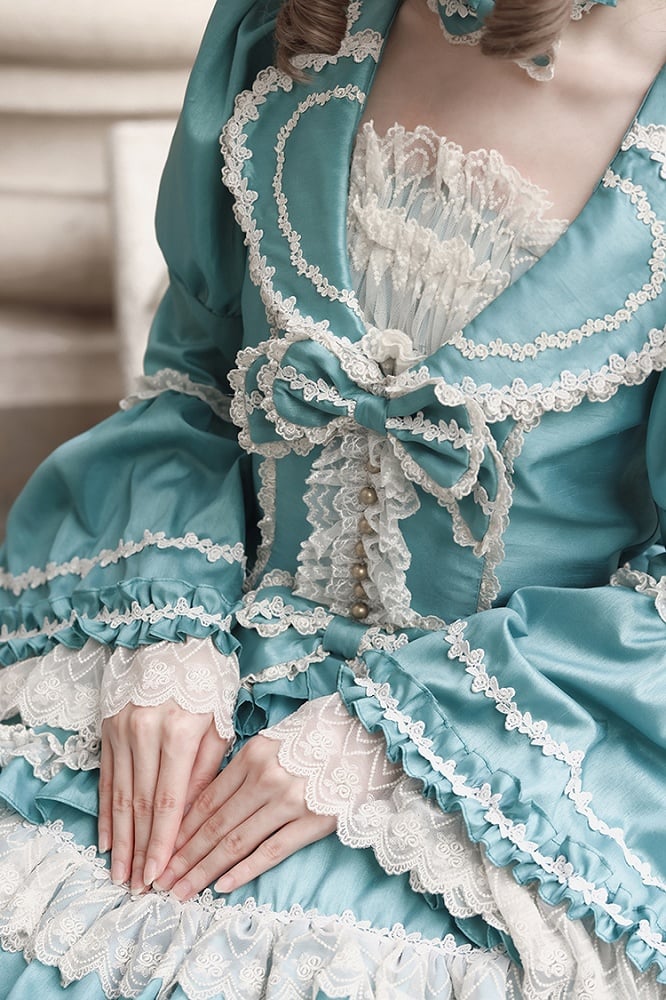 Türkisgrünes Lolita-Kleid mit Stufenrock und langen Ärmeln