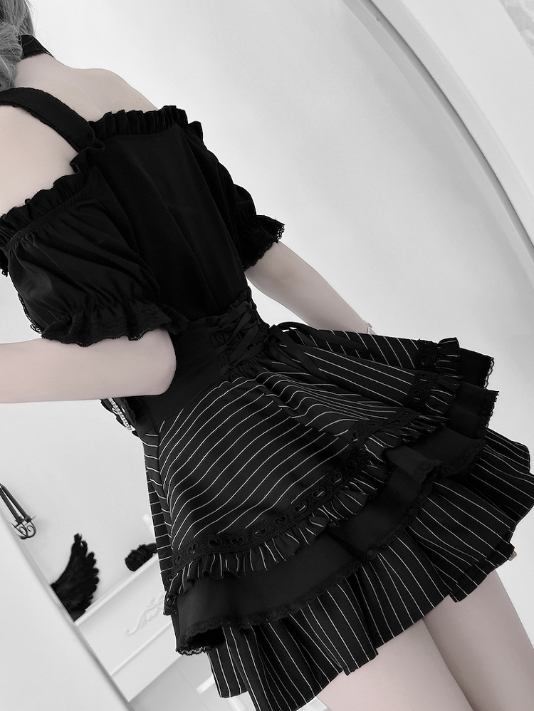 Striped Black Back and Tiered Skirt Jirai Kei Heart Buckles Lace-up Front