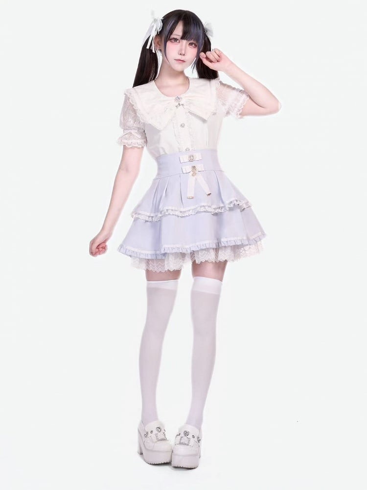 Kei Jirai – Bluse mit weißem Kragen und Schleife